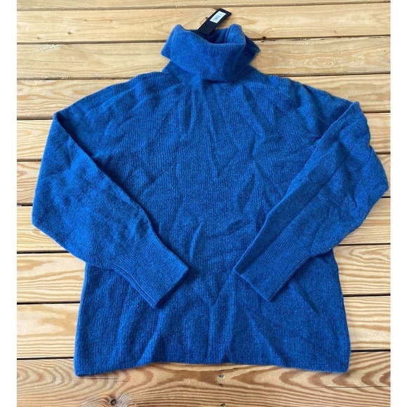 Banana Republic Sweaters - NWT Banana Republic Wool Turtleneck Sweater Size Medium Women’s Blue MSRP $109